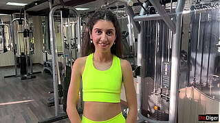 Coach suggests fresh drills and bonks Katty strict in the gymnastics