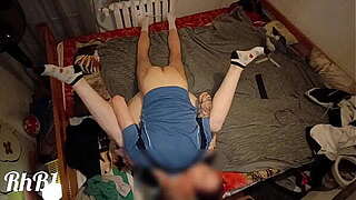 Red-haired lassie in socks reaches agonorgasmos in missionary location with her legs up