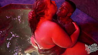 BBW HOTWIFE Perverted KATIE Acquires A BBC Hawt Pool WAX Below During the time that Missing ON Holiday