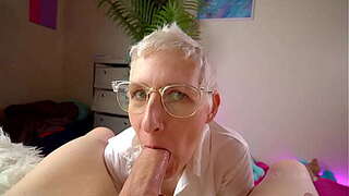 That babe gives such a fellatio for the premier hour and swallows anything