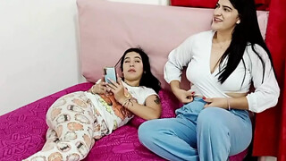 Step-mummy & stepdaughter get mischievous with each one more in a super-hot homemade lezzy vignette - Porn in Spanish