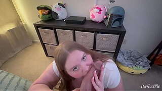 Clinching lesson with BBW trainer