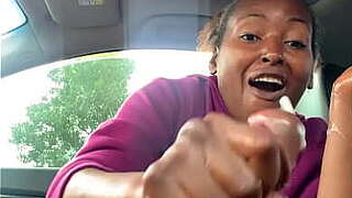 Quick tugjob in automobile