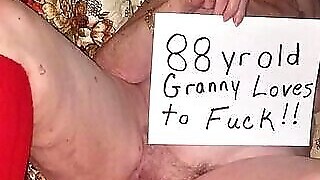 Oma, Abuela Inward Goo wellhead Oma Granny, Grandmother Inward Goo wellhead