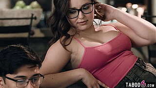 Twink BBW stepsister Leana Lovings produce her stepbrother lastly fuck her