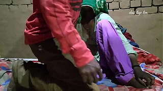 Desi hot wife sofa pr uchal chudai