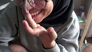 A Muslim young lady is disturbed when this babe sees her trainers wide French weenie