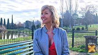 Emmy, masseuse de 46 ans, s&rsquo_essaye au casting X !