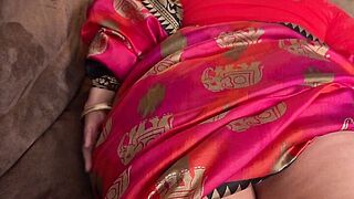 Preggy Desi Step Mommy drilled in butt and cookie by the servant